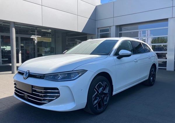 Volkswagen Passat cena 215373 przebieg: 5, rok produkcji 2024 z Koszalin małe 379
